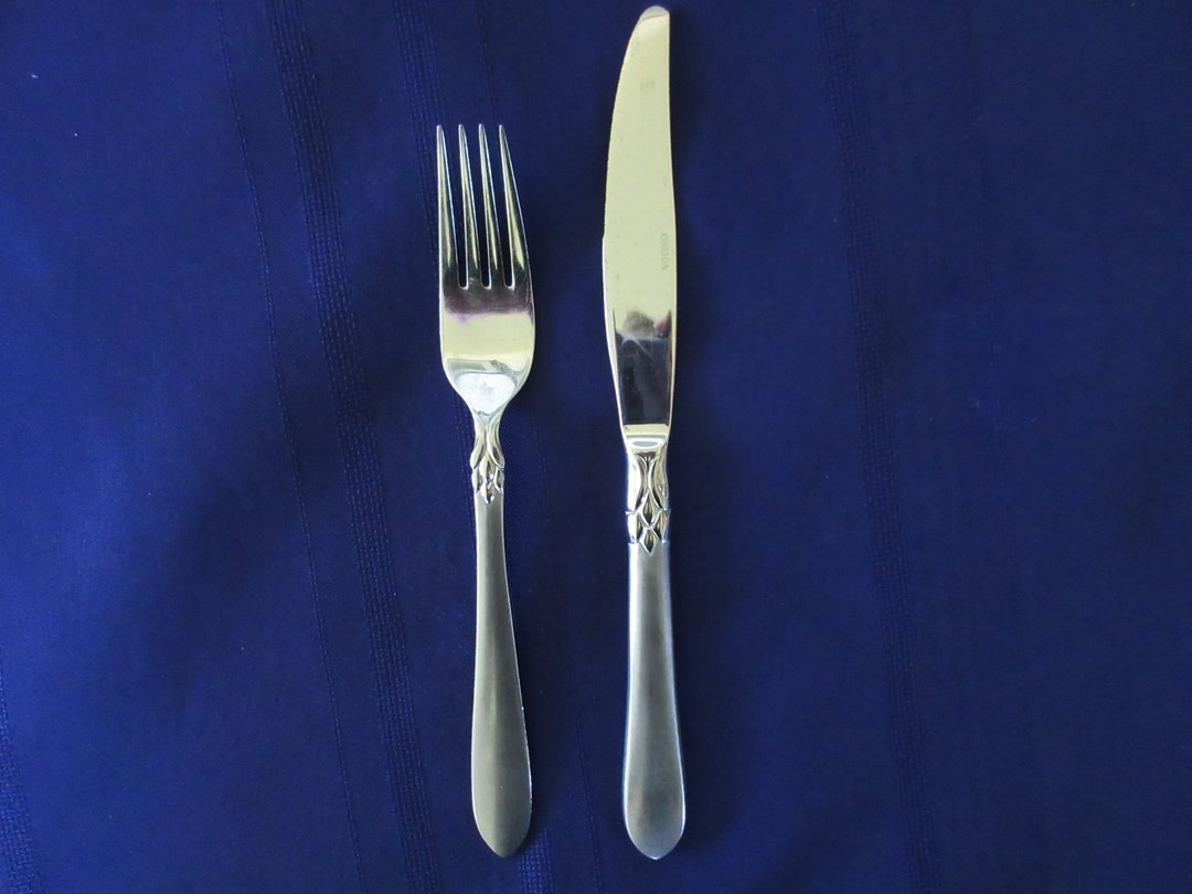4 Oneida STANHOPE Stainless 9.5 Knives Frosted Scrolls