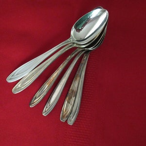 6 Silverplate TEASPOONS from 1847 Rogers/IS in Art Deco SILHOUETTE Pattern Lines Circle Shaped Handles Good Condition No Wear!