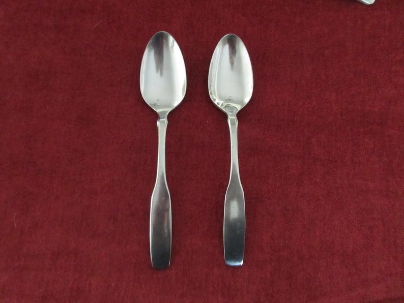 2 Stainless TEASPOONS From Oneida Community Silverware Flatware in the