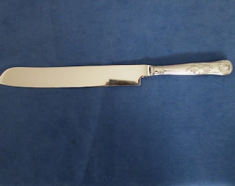 Couteau à gâteau 30 cm (12 po.), Lame dentelée en acier inoxydable, modèle King, manche coquille surélevée