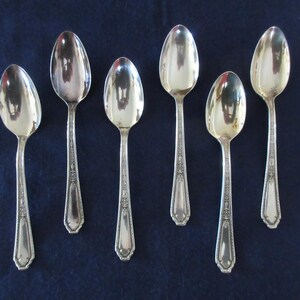 6 Art Deco Silberplatte TEELÖFFEL von Rogers/International Silberwaren/Besteck CHALFONTE Muster Delicate Line Design Embossed Super Cond!