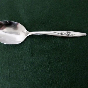 Edelstahl 4 1/4 &quot;Kleinkind Baby LÖFFEL Oneidacraft Deluxe LASTING ROSE Muster Guter Zustand!