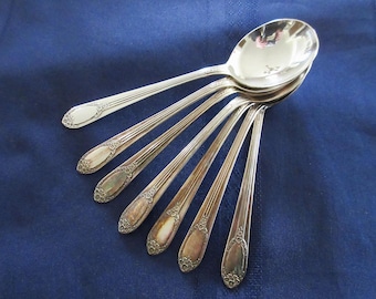 Rogers/International の 7 Rd シルバープレート スープ スプーン