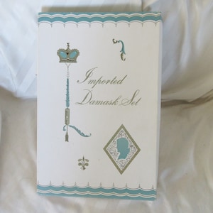 Unused 52 x 52 Imported Vintage Rayon White DAMASK TABLECLOTH with 4 Matching NAPKINS Japan with Original Box