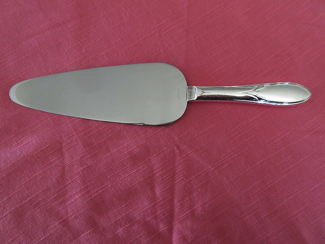 Solid Blade Silverplate Cake/pie Knife/server From International in