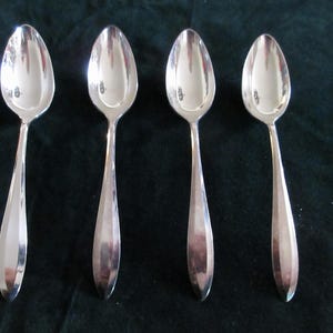 4 Antique Silverplate TEASPOONS from Oneida Community  Silverware/Flatware &quot;Collectable&quot; PATRICIAN Pattern Beveled Edge Pointed Tip NO Wear!