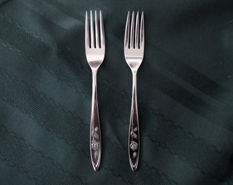 2 Stainless Mid-Century Modern Dinner FORK from Oneida Community in Betty Crocker MY ROSE Pattern Embossed Rose Handle Good Cond!