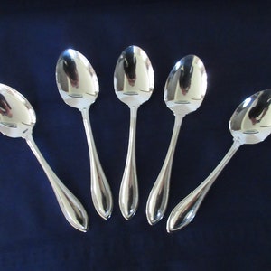 5 Silverplate Oval Soup SPOONS from Oneida in SILVER ARBOR Pattern Beaded Edge on Handle w/Pointed  Tip Good Cond  Polished