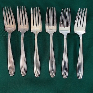 6 Silverplate Salad/Dessert FORKS from 1847 Rogers/IS in Art Deco SILHOUETTE Pattern Lines Circle Shaped Handles Good Condition No Wear!