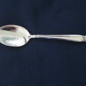 COLTELLO in gelatina solida da 5 1/2" Holmes & Edwards International DANISH PRINCESS Modello 1938 Corona sulla punta Buone condizioni Tutto lucidato!