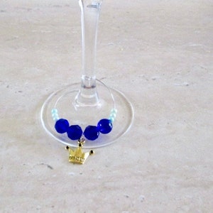 Wine Glass Charms set di 3 marcatori di bevande Vino Regalo Barware Compleanno Festa di nozze Favore, Laurea, Vet Tech, Corona, Scuola, Medico