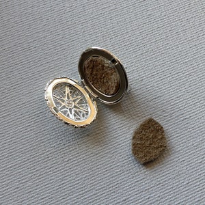 Silver Aromatherapy Locket Pin: Essential Oil Diffuser Brooch with Leather Disks