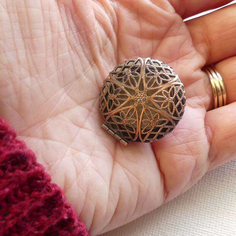 RTS Aromatherapy Round Copper Plated Locket Pin Gift, Round Locket W