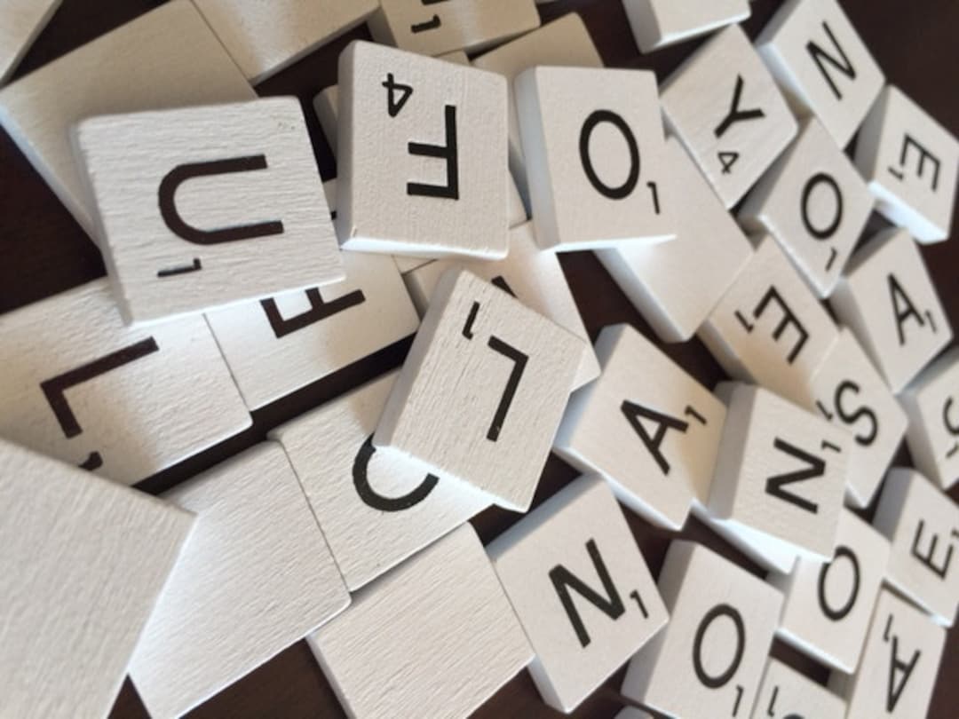 100 Scrabble Tiles White Wooden Complete Set Wedding Favors Lot Scrap