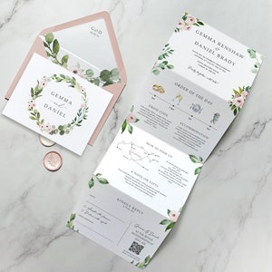 Rosa Blumen-Hochzeitseinladung. Mit Eukalyptus und Blush rosa Blumen