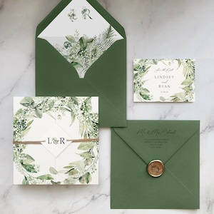 Gypsophila Wreath Gatefold - Wedding Invitations & Save the Date. Baby's Breath luxury wedding invites, Rustic wedding invitations