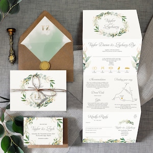 Hochzeitseinladungen Taylor Luxury Trifold & Save the Date. Rustikaler Blätterkranz. Hochzeit im Grünen lädt ein