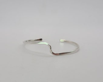 Silver Twist Bracelet, 925 Silver, Cuff Bracelet, Modernist Bracelet, Minimalist Jewelry, Vintage Estate Jewelry, Item w#3574