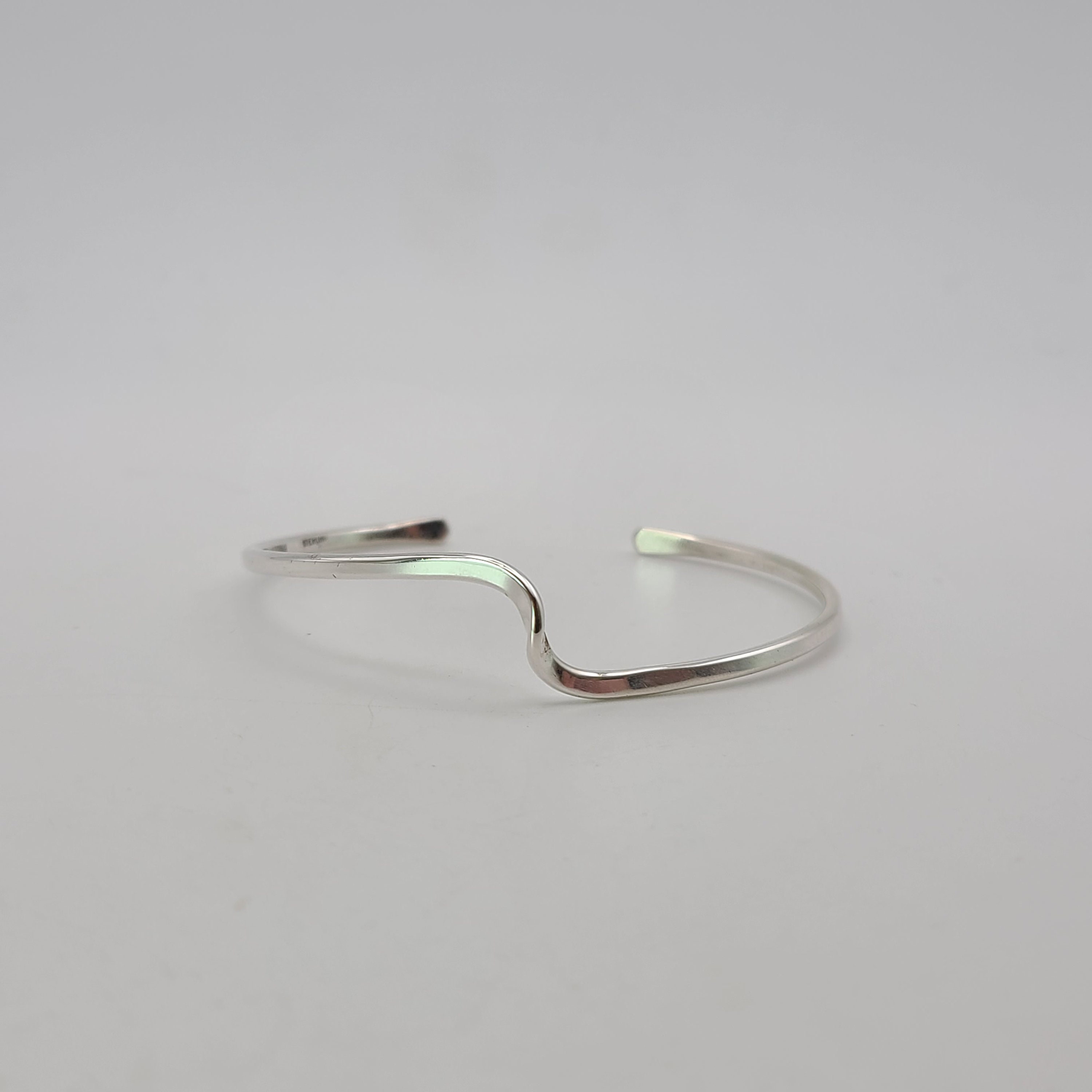 Silver Twist Bracelet in 925 Silver, Cuff Bracelet Silver Twist Bracelet in 925 Silver, Cuff Bracelet