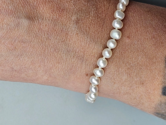 Macy's Cultured Freshwater Pearl (4-1/2 - 5mm) & Polished Bead Half & Half  Stretch Bracelet in 18k Gold-Plated Sterling Silver | CoolSprings Galleria