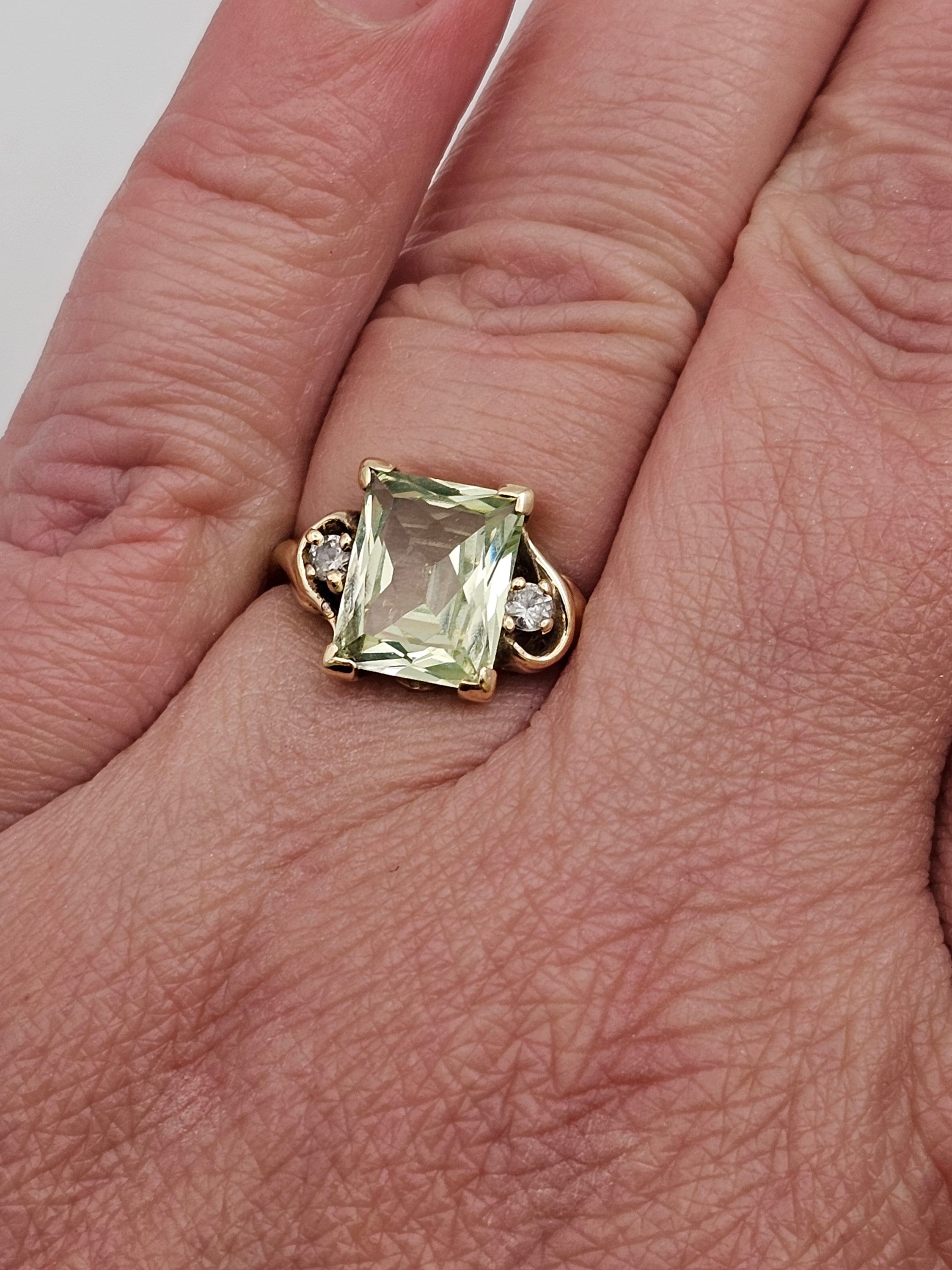 Vintage Pale Mint Green Synthetic Stone Ring - 10k Yellow Gold