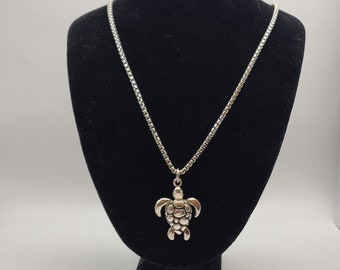 Turtle Necklace, 925 Silver, Tortoise Jewelry, Vintage Turtle Jewelry, Animal Totem Necklace, Longevity and Wisdom Necklace,Item w#79