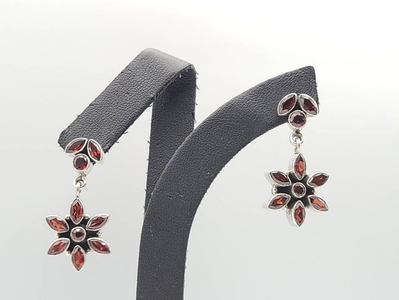 Floral Garnet Earrings 925 Silver Garnet Cluster Earrings Vintage Garnet Flower Earrings Garnet Drop Earrings Item W2732 Etsy Australia