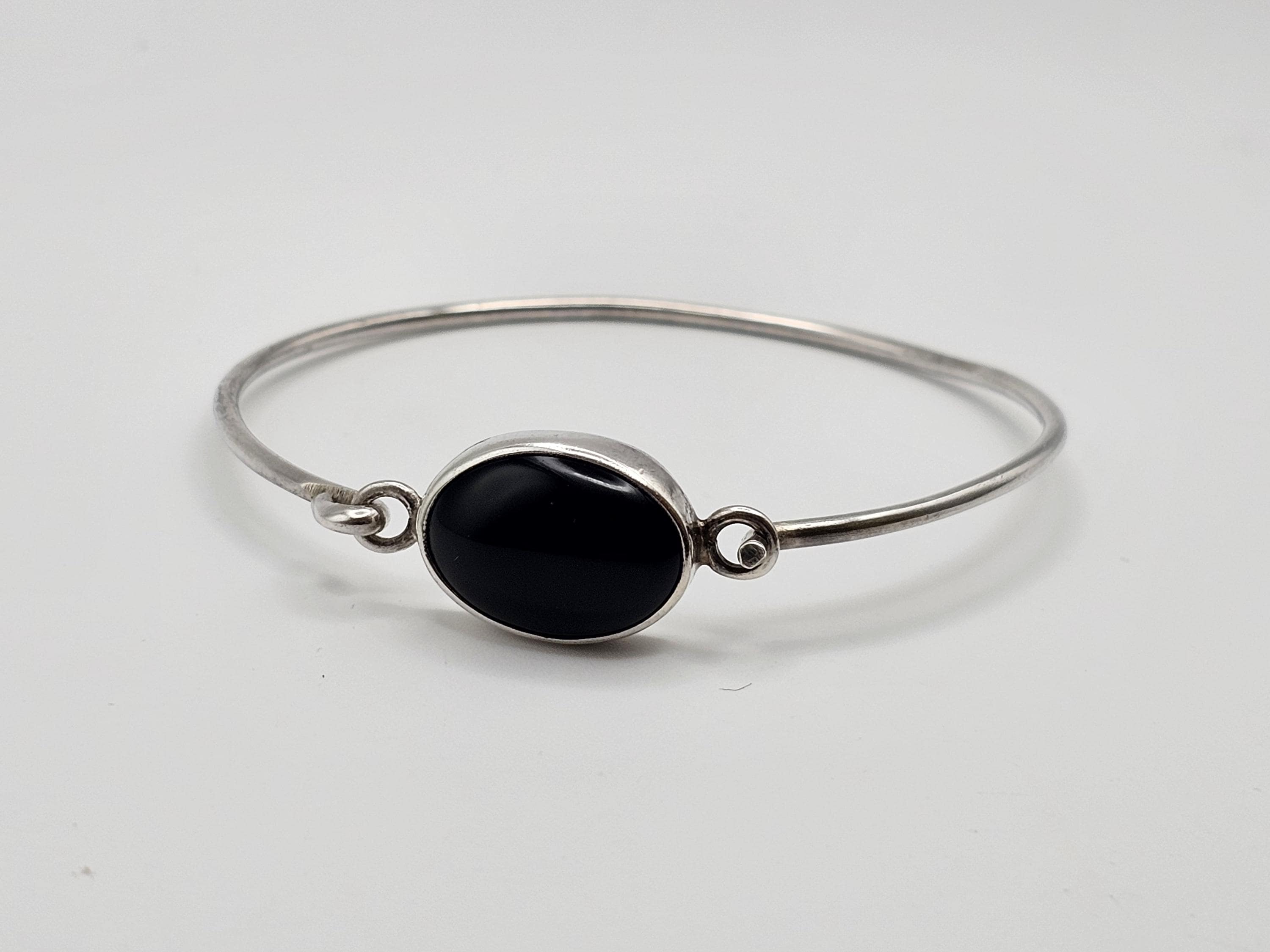 925 Silver Black Onyx Modernist Bangle Bracelet, Mexican Artisan Signed, Vintage Estate Jewelry, w#1389 925 Silver Black Onyx Modernist Bangle Bracelet, Mexican Artisan Signed, Vintage Estate Jewelry, w#1389