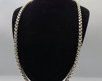 John hardy deals box chain necklace