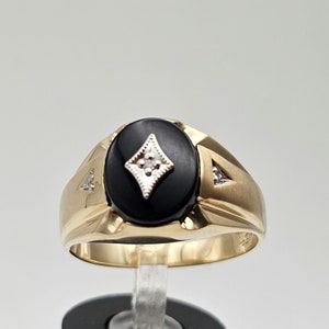 Black Onyx Diamond Ring 10k Yellow Gold, Vintage Estate Jewelry, Size 11, Item w#2401