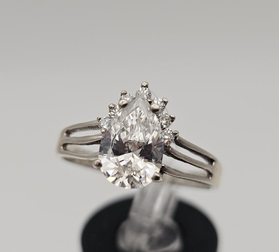 Vintage Pear Cut Cubic Zirconia Ring: 925 Sterlin… - image 1