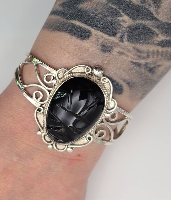 Black onyx cuff bracelet deals