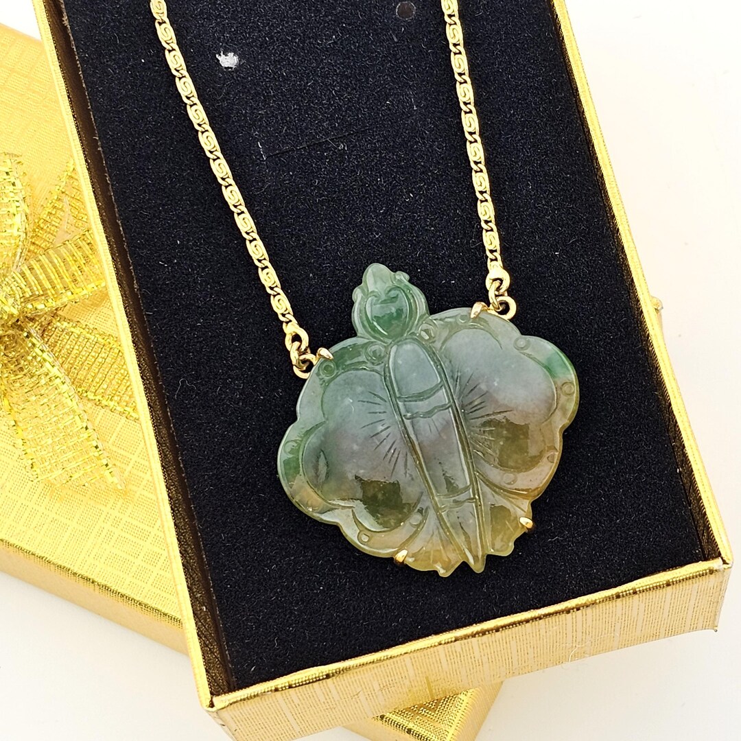 Vintage Jade Bug Pendant Necklace - 14k Yellow Gold – Carved Winged ...