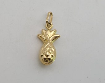 Pineapple Charm in 14kt Yellow Gold, Pineapple Pendant, Vintage  Charm Pendant, Hospitality Jewelry, Item w#2507