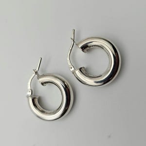 SILVER925 WIDE HOOP EARRINGS/シルバー/ピアス SILVER925 VOLUME HOOP EARRINGS/シルバー/ピアス - メルカリ