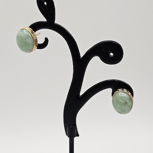 Imperial Jade Earrings in 14kt Yellow gold, Vintage Estate Jewelry, w#3551