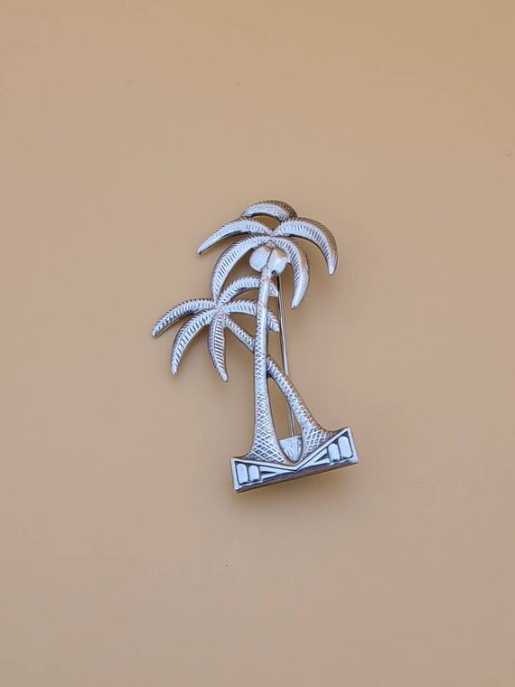 Palm Tree Pin vintage palm tree pin - Gem