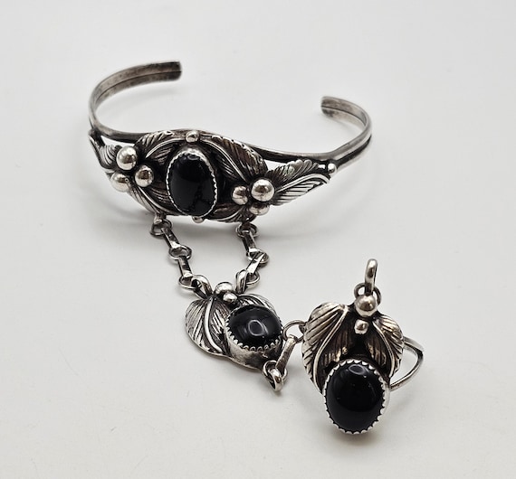 One Of The Finest Vintage Navajo Onyx Native American Jewelry Silver Sterling Slave Bracelet Ring Set One Of The Finest Vintage Navajo Onyx Native American Jewelry Silver Sterling Slave Bracelet Ring Set