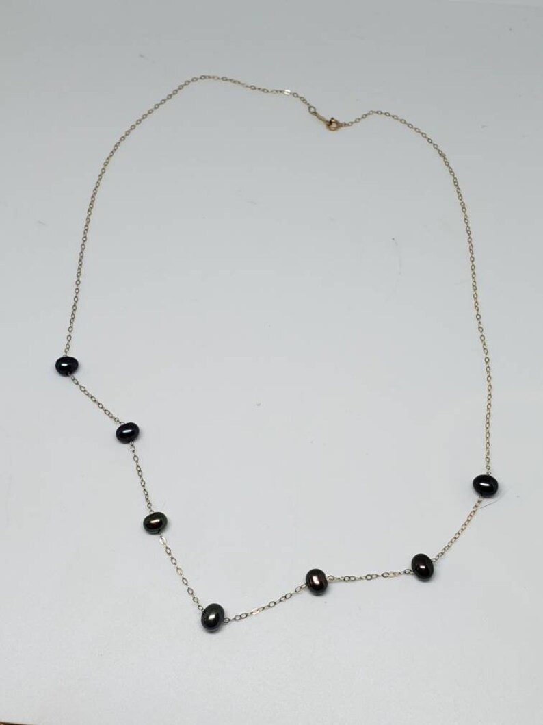 14k Yellow Gold Delicate Black Peacock Pearl Station Necklace Item w# 1153