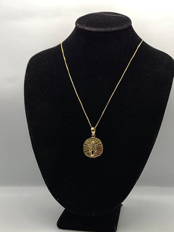 Sand Dollar Necklace, 14k Yellow Gold Sand Dollar 