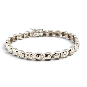 Vintage 925 Sterling Silver Sparkling Diamond Cut Link Bracelet