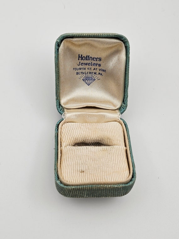 Hoffners Jewelers, Bethlehem PA. Vintage Ring Box,
