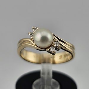 Vintage 5mm Cultured Pearl Ring with Diamond Accents, 14k Yellow Gold Setting, Estate Jewelry, June Birthstone, Size 4.5, w#414