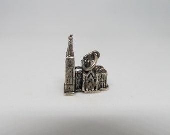 800 Kuln/Dom Cathedrel Church Charm W #784