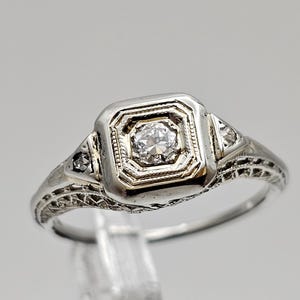 Vintage 18k White Gold Filigree Diamond Engagement Ring, Size 4.75, 0.12 CTW Natural Diamonds, Estate Jewelry, w#256