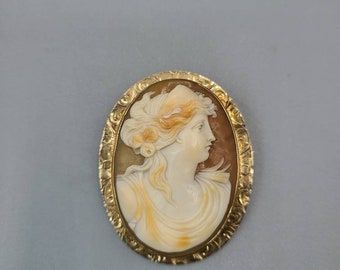 Vintage Cameo Pin Pendant, 10k Yellow Gold, Hand Etched Floral & Feather Frame Cameo, Vintage Cameo Brooch pin pendant Item w#1342