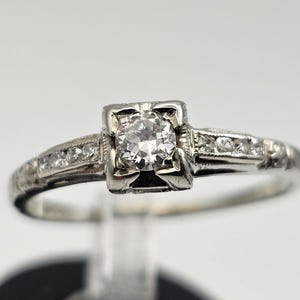 Vintage 18k White Gold Diamond Engagement Ring, 0.19ct. Natural Diamond, Estate Jewelry, Size 7.5, w#3204