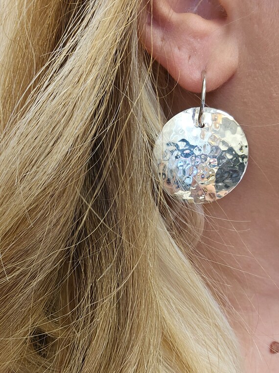 Vintage Hammered Geometric Modernist Earrings 925 Silver  display picture 3
