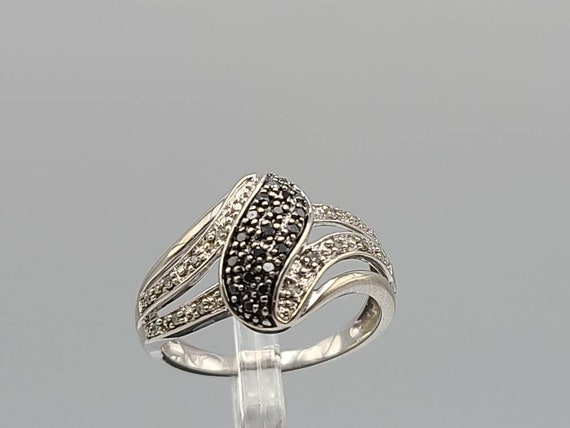 Black and White Diamond Twist Ring in 10kt, White… - image 1
