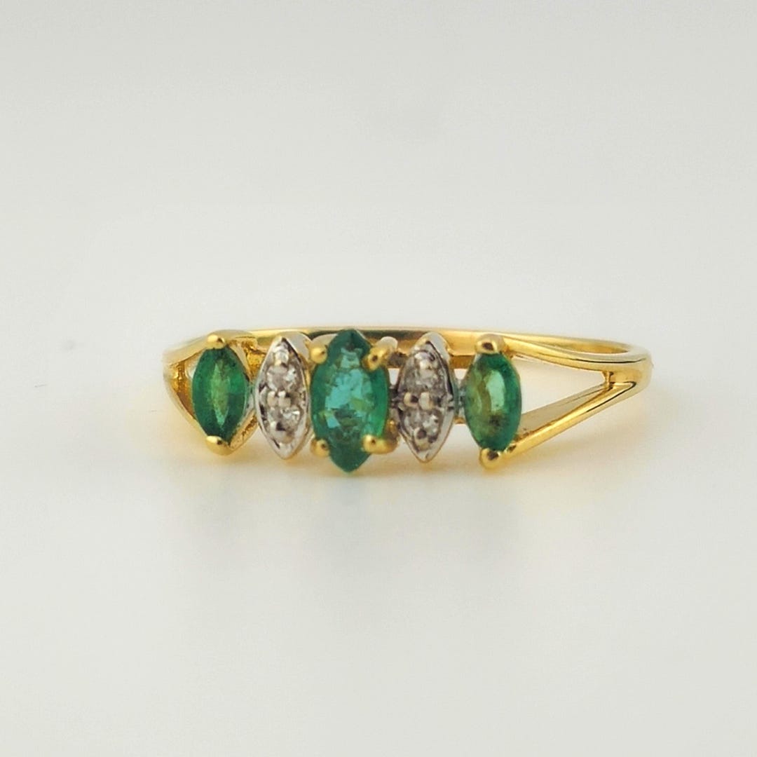 Vintage Emerald and Diamond Ring - 14k Yellow Gold - Size 8.25 - Estate ...